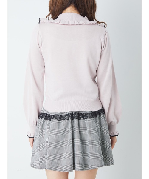 Ank Rouge(アンクルージュ)の「ヨークフリルスピンドルニット(ニット/セーター・レディース・オフホワイト/ブラック/ピンク・M)」の8枚目の写真