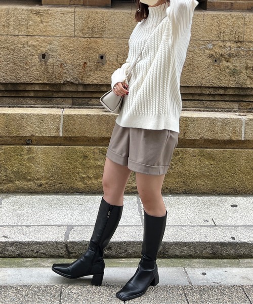 Chez toi(シェトワ)の「ケーブル編みスタンドネックプルオーバー(ニット/セーター・レディース・オフホワイト/ブラック/グリーン/サックスブルー・FREE)」の10枚目の写真