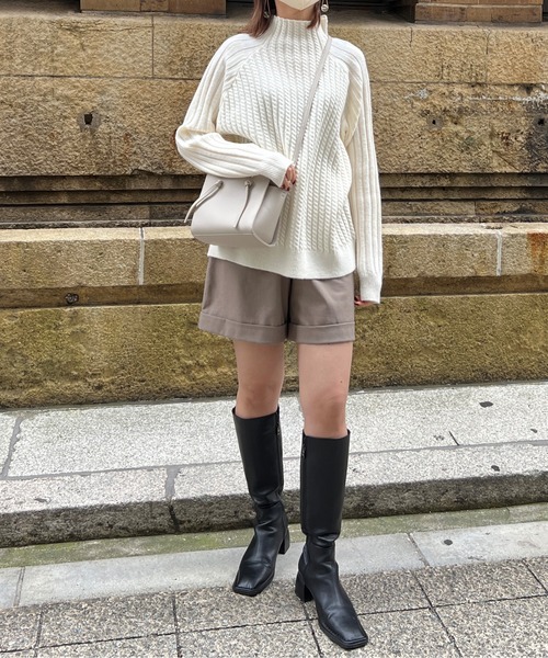 Chez toi(シェトワ)の「ケーブル編みスタンドネックプルオーバー(ニット/セーター・レディース・オフホワイト/ブラック/グリーン/サックスブルー・FREE)」の16枚目の写真