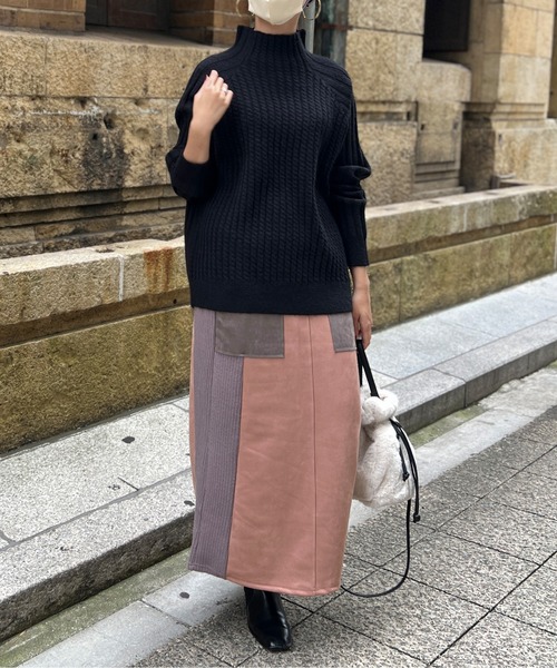 Chez toi(シェトワ)の「ケーブル編みスタンドネックプルオーバー(ニット/セーター・レディース・オフホワイト/ブラック/グリーン/サックスブルー・FREE)」の8枚目の写真