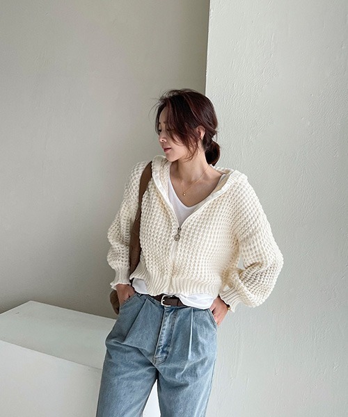 NANING9（ナンニング）の「NANING9 クロップドニットジップアップパーカー（ニット/セーター・レディース・スカイブルー/アイボリー/ピンク・FREE）」の7枚目の写真