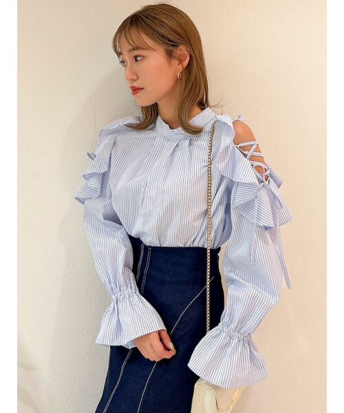 dazzlin(ダズリン)の「フリルレースアップキャンディブラウス(シャツ/ブラウス・レディース・ベージュ/ネイビー/ブルー・FREE)」の8枚目の写真