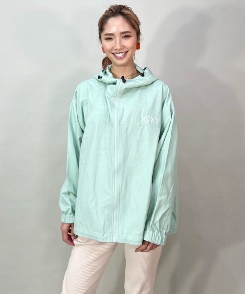 ROXY(ロキシー)の「ROXY/ロキシー ルーズシルエット/無地ワンポイントロゴナイロンジャケット RJK231622T(マウンテンパーカー・レディース・ホワイト/ブラック/グリーン・L/M)」の13枚目の写真