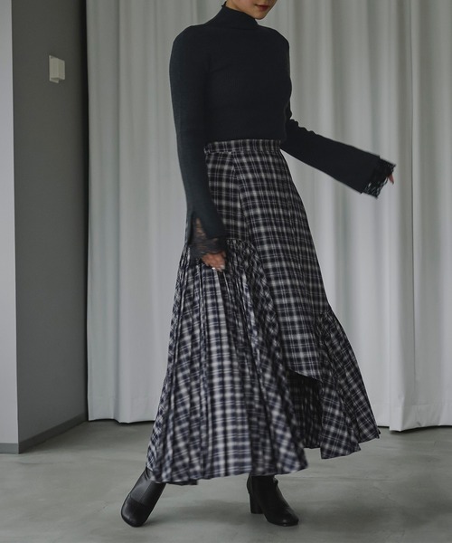 Ezick(エジック)の「Layered lace cuffs リブニット(ニット/セーター・レディース・グリーン/パープル/ブラック・FREE)」の13枚目の写真