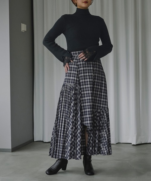 Ezick(エジック)の「Layered lace cuffs リブニット(ニット/セーター・レディース・グリーン/パープル/ブラック・FREE)」の11枚目の写真