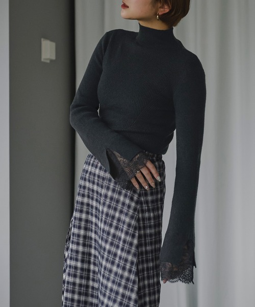 Ezick(エジック)の「Layered lace cuffs リブニット(ニット/セーター・レディース・グリーン/パープル/ブラック・FREE)」の22枚目の写真