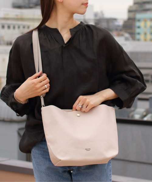 ORCIVAL(オーシバル)の「ORCIVAL/オーシバル ショルダーポーチ SHOULDER POUCH LARGE OR-H0073 LCV(ショルダーバッグ・レディース・イエロー/サンドベージュ/チャコールグレー・FREE)」の3枚目の写真