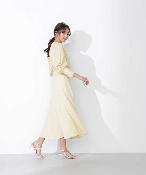 NATURAL BEAUTY BASIC（ナチュラルビューティーベーシック）の「ボリュームスリーブブラウス（シャツ/ブラウス・レディース・イエロー/ブルー/ベージュ・SMALL/MEDIUM）」の18枚目の写真