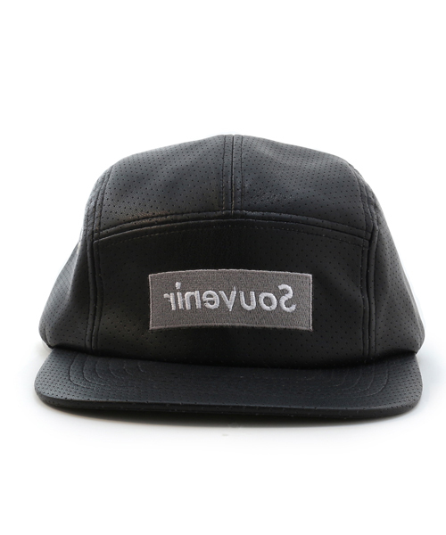 WHO'S WHO gallery（フーズフーギャラリー）の「【rinevuos】パンチングレザージェットキャップ（キャップ・レディース・ホワイト/ブラック・FREE）」の3枚目の写真