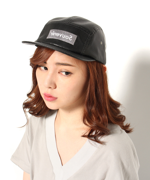 WHO'S WHO gallery（フーズフーギャラリー）の「【rinevuos】パンチングレザージェットキャップ（キャップ・レディース・ホワイト/ブラック・FREE）」の9枚目の写真