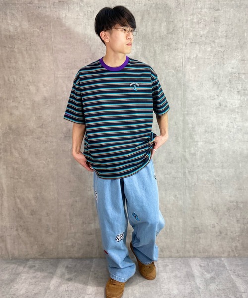 SANTA CRUZ(サンタクルーズ)の「【ムラサキスポーツ別注】SANTACRUZ/サンタクルーズ マルチボーダーTee ワンポイント刺繍/オーバーサイズ クルーネック半袖Tシャツ/ARCH HAND STRIPE TEE 502231405(Tシャツ/カットソー・メンズ・ネイビー/ホワイト/ブラック・XL/L/M)」の19枚目の写真