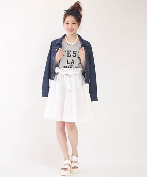 one after another NICE CLAUP(ワンアフターアナザーナイスクラップ)の「【mina8月号掲載ナイスクラップ】4.5オンス Gジャン(デニムジャケット・レディース・オフホワイト/インディゴブルー・FREE)」の10枚目の写真