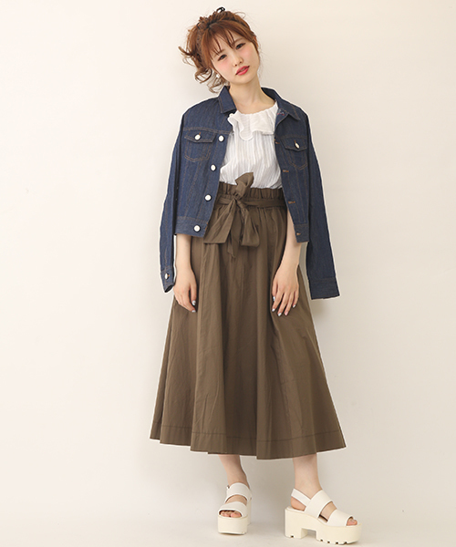 one after another NICE CLAUP(ワンアフターアナザーナイスクラップ)の「【mina8月号掲載ナイスクラップ】4.5オンス Gジャン(デニムジャケット・レディース・オフホワイト/インディゴブルー・FREE)」の18枚目の写真