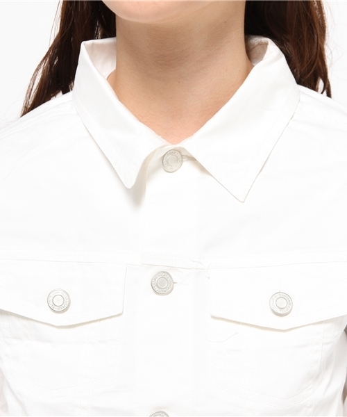 one after another NICE CLAUP(ワンアフターアナザーナイスクラップ)の「【mina8月号掲載ナイスクラップ】4.5オンス Gジャン(デニムジャケット・レディース・オフホワイト/インディゴブルー・FREE)」の6枚目の写真