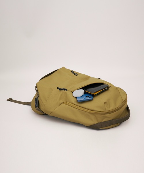 wdl.（ワームデザインラボ）の「【wdl.】 Minimal Day Pack（バックパック/リュック・メンズ・ブラック/グレー/ネイビー/ベージュ/ホワイト・FREE）」の14枚目の写真