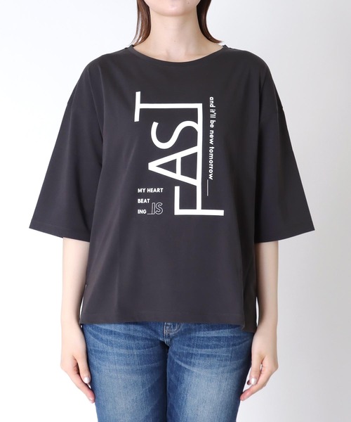 Jines(ジネス)の「ラバープリントロゴTシャツ(Tシャツ/カットソー・レディース・ホワイト×ブルー/チャコールグレー/ホワイト×ブラック・38)」の8枚目の写真