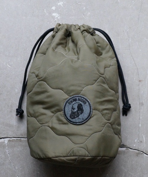 BrownBrown(ブラウンブラウン)の「【BrownBrown】ブラウンブラウン/ キルティング巾着バック(ハンドバッグ・レディース・ダークブルー/ブルー/グレー・FREE)」の2枚目の写真