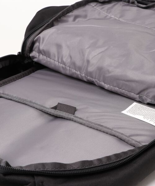 THE NORTH FACE（ザノースフェイス）の「THE NORTH FACE ザ・ノースフェイス 「VAULT（ヴォルト）」 リュック バックパック（バックパック/リュック・メンズ・ブラック・FREE）」の4枚目の写真