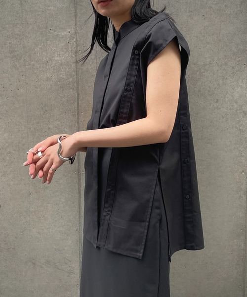 &g'aime(アンジェム)の「【&g’aime】マルチウェイボタンデザインノースリーブシャツ(シャツ/ブラウス・レディース・チャコールグレー/ブラック・FREE)」の17枚目の写真