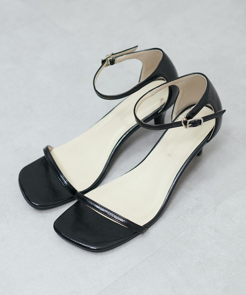 natural couture（ナチュラルクチュール）の「メタリック細ストラップサンダル（サンダル・レディース・ゴールド/ブラック/シルバー・SMALL/MEDIUM/LARGE）」の7枚目の写真