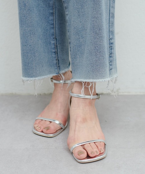 natural couture（ナチュラルクチュール）の「メタリック細ストラップサンダル（サンダル・レディース・ゴールド/ブラック/シルバー・SMALL/MEDIUM/LARGE）」の10枚目の写真