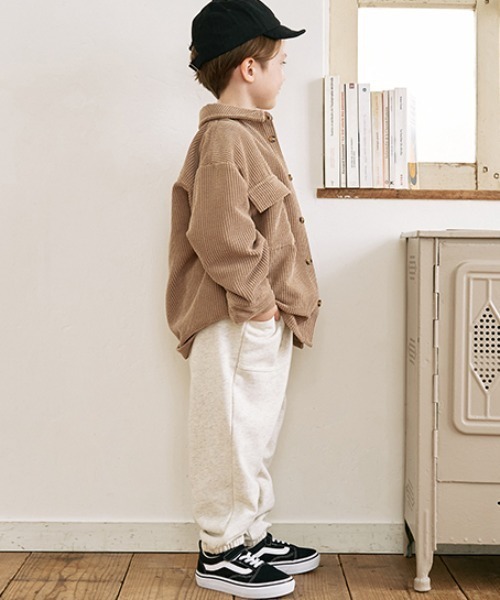 b・ROOM(ビールーム)の「【表コットン毛玉バイバイ】裾ゴムスウェットパンツ(その他パンツ・キッズ・チャコール/エメラルド/グレイッシュブルー/オートミール/ネイビー・140cm/100cm/120cm/110cm/130cm)」の7枚目の写真