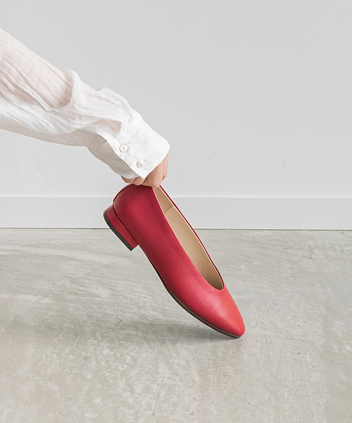 A de Vivre（アドゥヴィーヴル）の「3E ソフトレザーフラットパンプス（パンプス・レディース・レッド/ブラック/ブルーグレー・L/M/S/LL）」の15枚目の写真