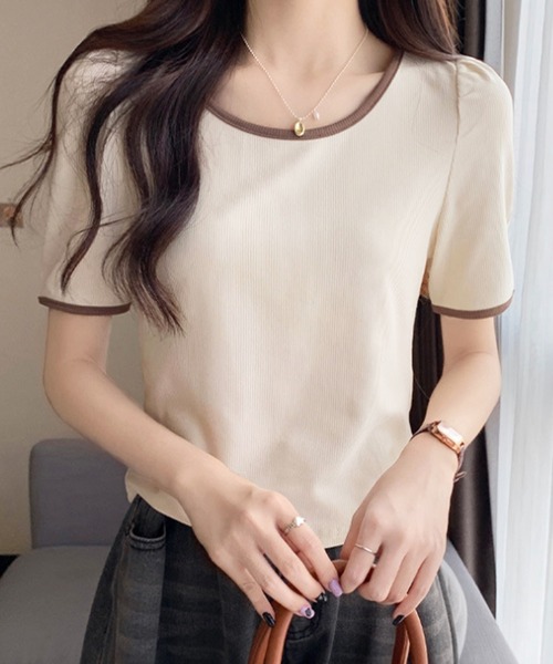 Dewlily(デューリリー)の「バイカラーTシャツ(Tシャツ/カットソー・レディース・ブラック/ベージュ/グリーン/ホワイト・M/L)」の9枚目の写真