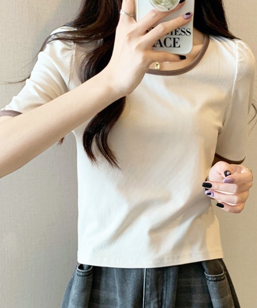 Dewlily(デューリリー)の「バイカラーTシャツ(Tシャツ/カットソー・レディース・ブラック/ベージュ/グリーン/ホワイト・M/L)」の16枚目の写真