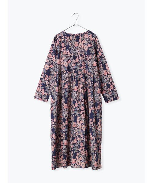 TSUHARU by Samansa Mos2（ツハルバイサマンサモスモス）の「【リバティ】HESTIA柄ワンピース（ワンピース・レディース・ネイビー/ブラウン・F）」の3枚目の写真