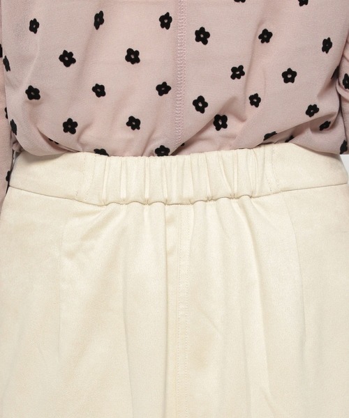 LOWRYS FARM（ローリーズファーム）の「ストレッチフェイクスエードスカート　969310（スカート・レディース・パープル/ブラック/ホワイト・LARGE/MEDIUM）」の13枚目の写真