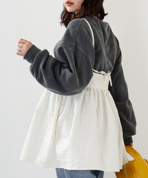 &soiree(アンドソワレ)の「&soiree ふくれジャガードキャミソール(キャミソール・レディース・ブラック/アイボリー・FREE)」の4枚目の写真