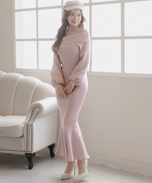 Julia Boutique（ジュリアブティック）の「オフショルダーマーメイドニットワンピース/23521（ワンピース・レディース・アイボリー/ブラック/ピンク・ONE）」の10枚目の写真