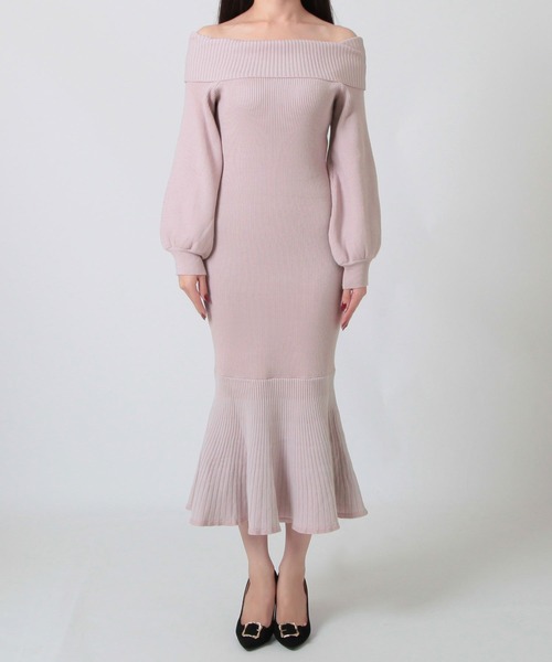Julia Boutique（ジュリアブティック）の「オフショルダーマーメイドニットワンピース/23521（ワンピース・レディース・アイボリー/ブラック/ピンク・ONE）」の12枚目の写真