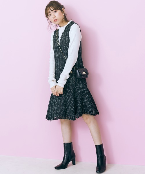 marun（マルン）の「＜大きいサイズ＞ フリルハイネックニットトップス marun（ニット/セーター・レディース・アイボリー/ブラック・4L/L/LL/3L/5L）」の13枚目の写真