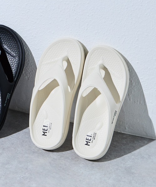 MEI(メイ)の「【MEI/メイ】Tong Sandal/トングサンダル(サンダル・レディース・ブラック/ホワイト・L/M/S)」の2枚目の写真