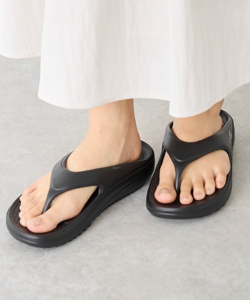 MEI(メイ)の「【MEI/メイ】Tong Sandal/トングサンダル(サンダル・レディース・ブラック/ホワイト・L/M/S)」の18枚目の写真