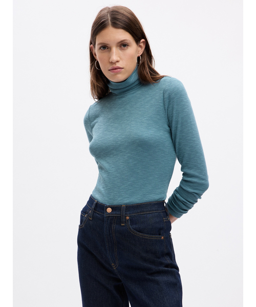GAP（ギャップ）の「エッセンシャル リブ タートルネックTシャツ（Tシャツ/カットソー・レディース・ブルー/ピンク系その他/チャコールグレー/ホワイト×ブラック/ブラック/アイボリー/グリーン/ブラック×ホワイト・XXS/XL/S/XS/L/M）」の7枚目の写真