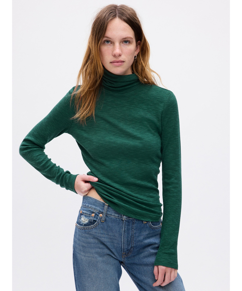 GAP（ギャップ）の「エッセンシャル リブ タートルネックTシャツ（Tシャツ/カットソー・レディース・ブルー/ピンク系その他/チャコールグレー/ホワイト×ブラック/ブラック/アイボリー/グリーン/ブラック×ホワイト・XXS/XL/S/XS/L/M）」の6枚目の写真