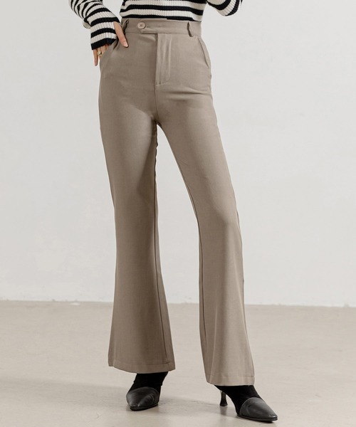 DAY CLOSET（デイ クローゼット）の「【大きいサイズ有】きれいめ美脚見せ。ハイウエストツイルフレアスラックス レディース（スラックス・レディース・グレイッシュベージュ/ブラウン/ブラック/グレー・M/S/XL/L）」の9枚目の写真