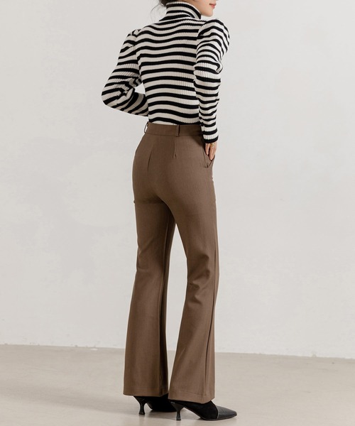 DAY CLOSET（デイ クローゼット）の「【大きいサイズ有】きれいめ美脚見せ。ハイウエストツイルフレアスラックス レディース（スラックス・レディース・グレイッシュベージュ/ブラウン/ブラック/グレー・M/S/XL/L）」の22枚目の写真