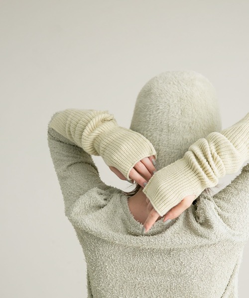 KBF（ケイビーエフ）の「スリットリブアームウォーマー（手袋・レディース・ベージュ/キャメル/チャコールグレー・ONE）」の14枚目の写真