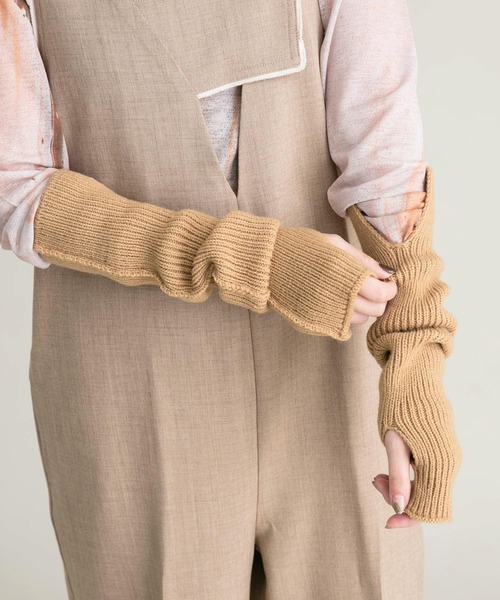 KBF（ケイビーエフ）の「スリットリブアームウォーマー（手袋・レディース・ベージュ/キャメル/チャコールグレー・ONE）」の22枚目の写真