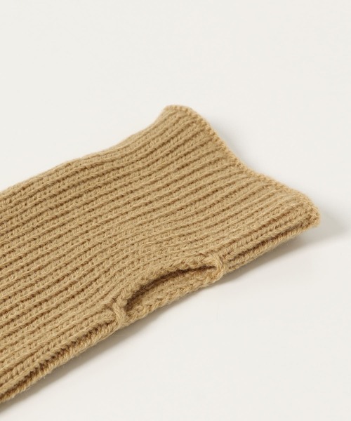 KBF（ケイビーエフ）の「スリットリブアームウォーマー（手袋・レディース・ベージュ/キャメル/チャコールグレー・ONE）」の6枚目の写真