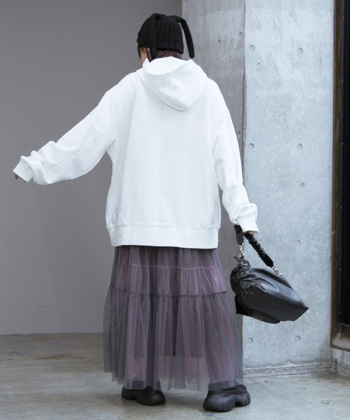 PAGEBOY(ページボーイ)の「スプレーロゴルーズパーカー(パーカー・レディース・オフホワイト/スカイブルー/ブラック・FREE)」の14枚目の写真