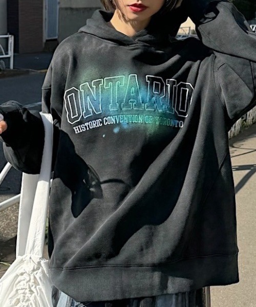 PAGEBOY(ページボーイ)の「スプレーロゴルーズパーカー(パーカー・レディース・オフホワイト/スカイブルー/ブラック・FREE)」の15枚目の写真