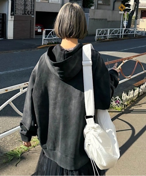 PAGEBOY(ページボーイ)の「スプレーロゴルーズパーカー(パーカー・レディース・オフホワイト/スカイブルー/ブラック・FREE)」の22枚目の写真