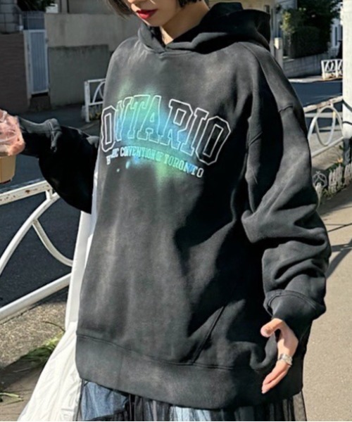 PAGEBOY(ページボーイ)の「スプレーロゴルーズパーカー(パーカー・レディース・オフホワイト/スカイブルー/ブラック・FREE)」の16枚目の写真