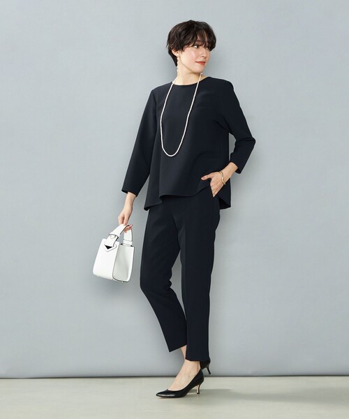 NOLLEY’S（ノーリーズ）の「《セットアップ対応》ウォッシャブルストレッチダブルクロスバックフレアブラウス（シャツ/ブラウス・レディース・ネイビー/ベージュ・36/38）」の9枚目の写真