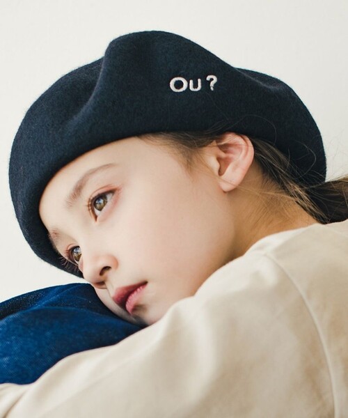EDWIN（エドウィン）の「【Ou? by EDWIN】ロゴ刺繍ベレー帽（ハンチング/ベレー帽・キッズ・ブラック/オレンジ・L/M）」の2枚目の写真